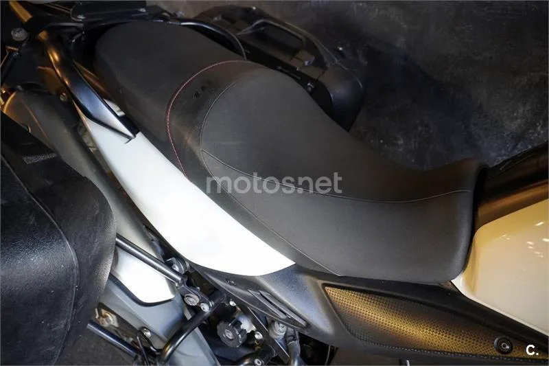 Suzuki V-Strom 650 – Vista 10
