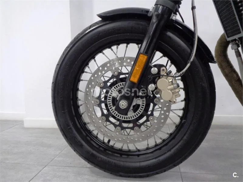 Royal Enfield Interceptor 650 – Vista 22