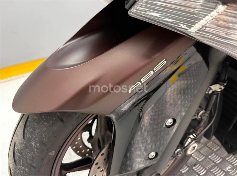 Yamaha TMAX 530 – Vista 14