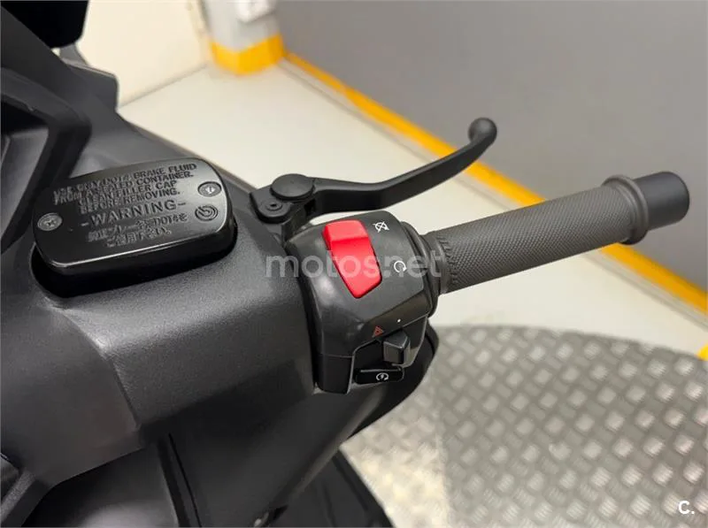 Yamaha TMAX 530 – Vista 4