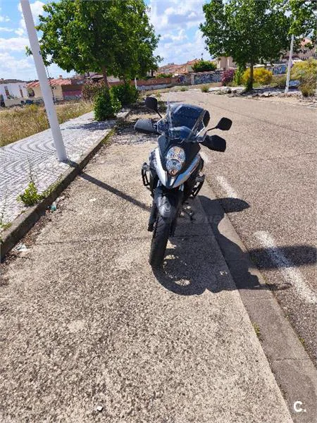 Suzuki V-Strom 650 XT – Vista 3