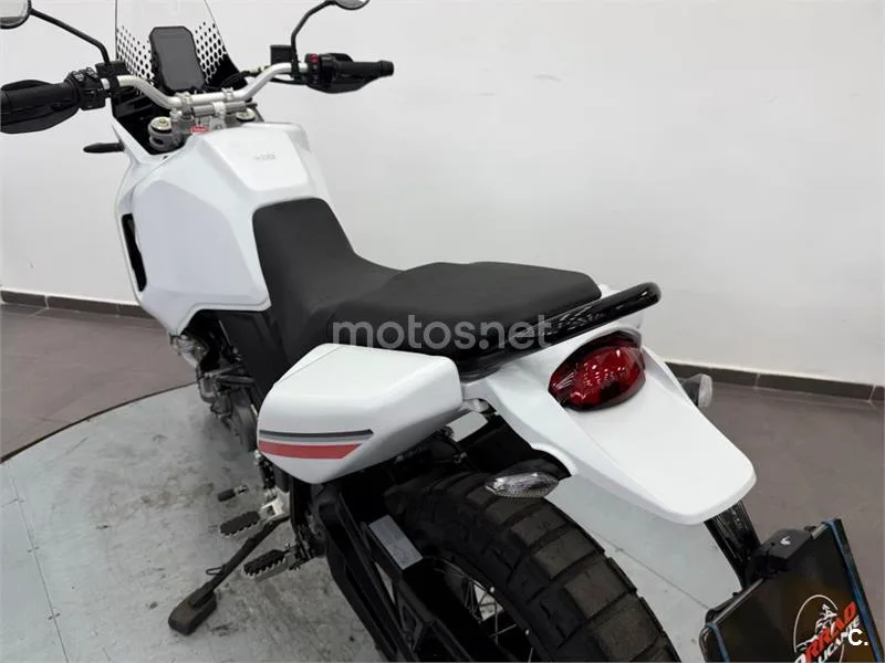 Ducati DesertX – Vista 11