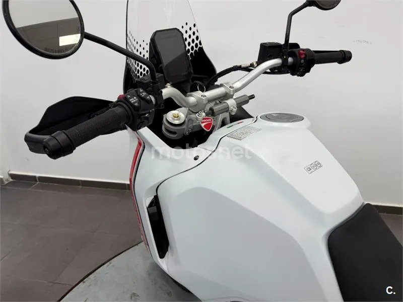 Ducati DesertX – Vista 12