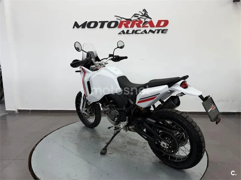 Ducati DesertX – Vista 5