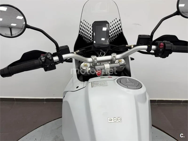Ducati DesertX – Vista 10