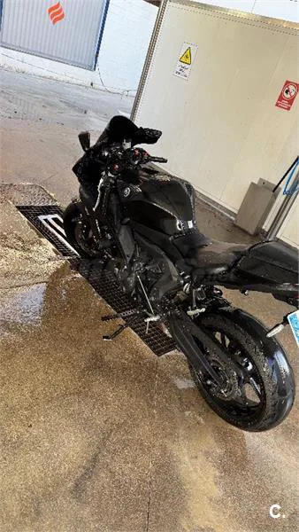 Yamaha R7 – Vista 7