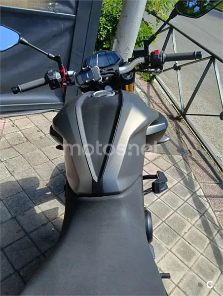 Yamaha MT-125 – Vista 4