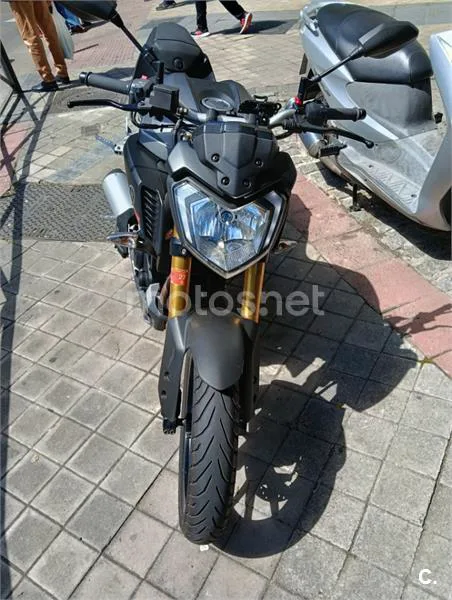 Yamaha MT-125 – Vista 8