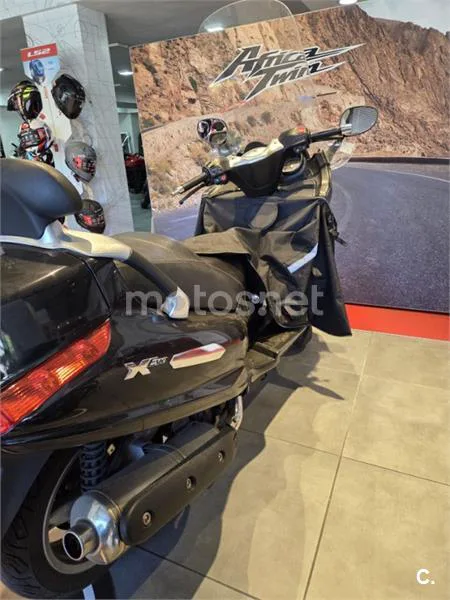 Piaggio X EVO 400 – Vista 4