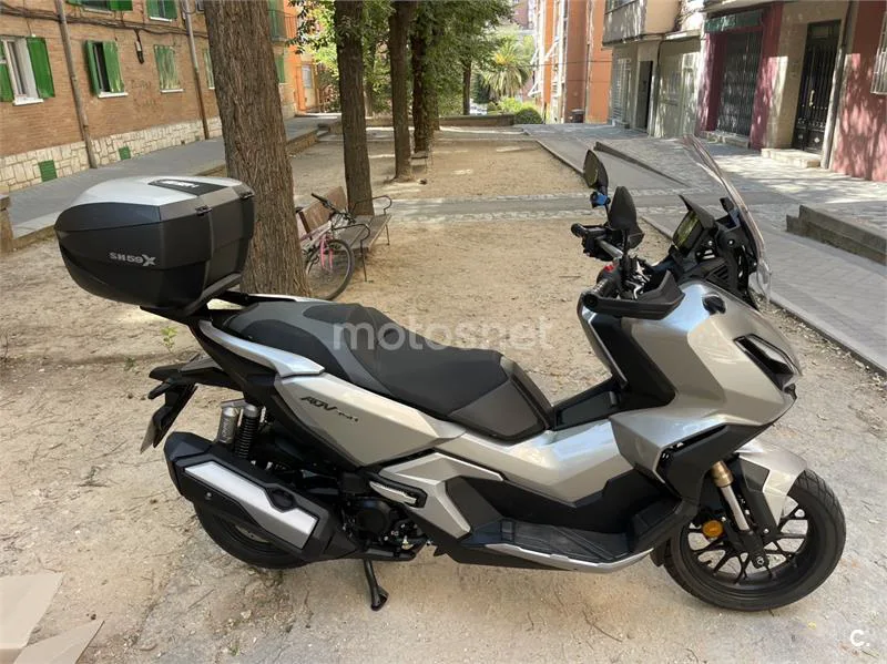 Honda ADV 350 – Vista 2