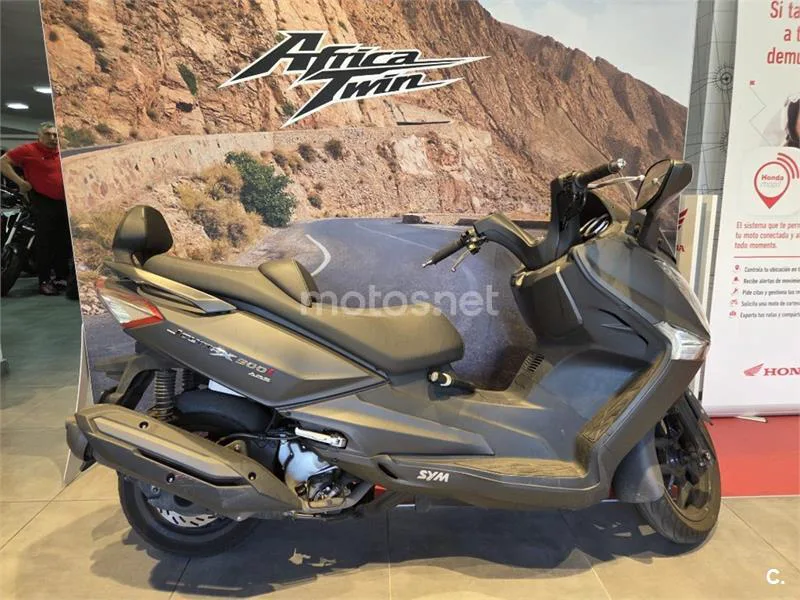 SYM Joymax 300 – Vista 4