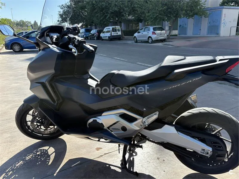 Honda Forza 750 – Vista 3
