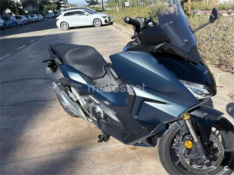 Honda Forza 750 – Vista 4