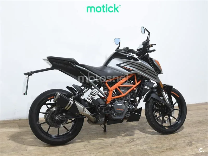 KTM 125 – Vista 10