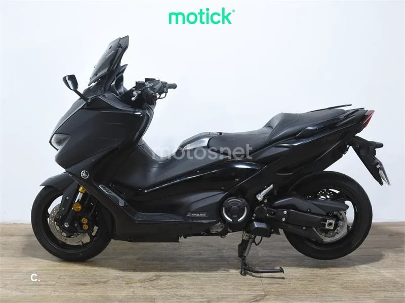 Yamaha TMAX 560 – Vista 7