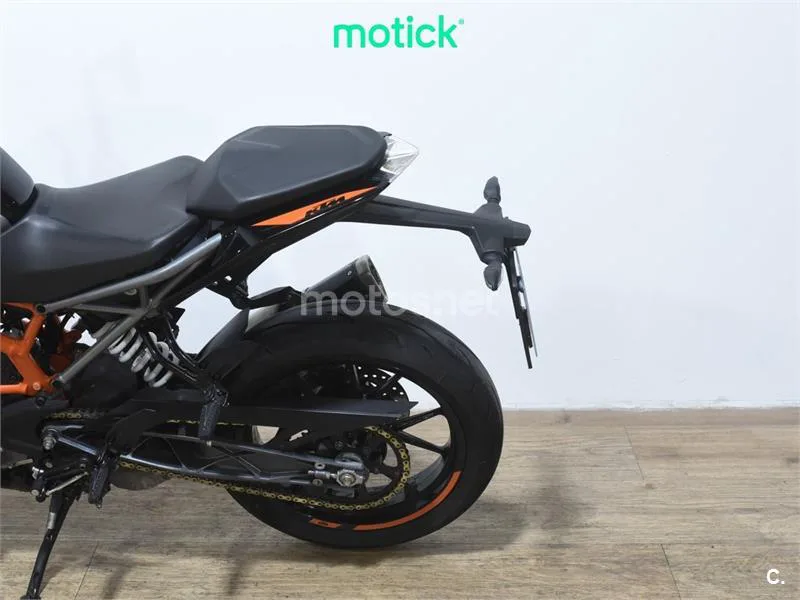 KTM 125 – Vista 9