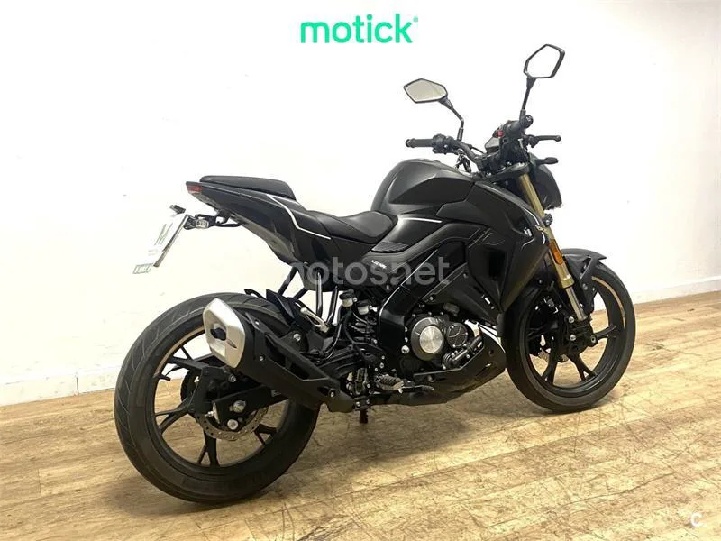 Keeway RKF 125 – Vista 8