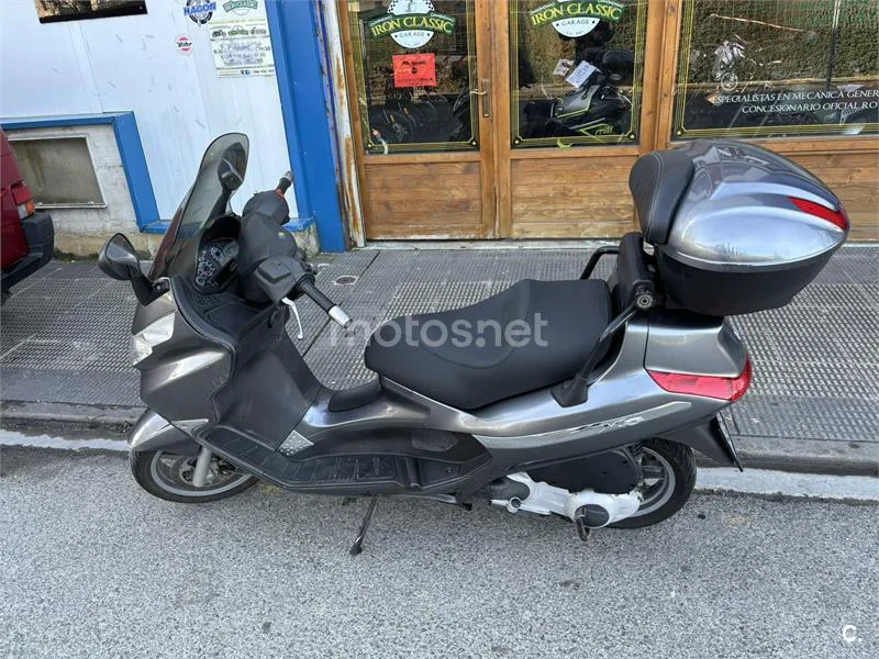 Piaggio X8 STREET 250 – Vista 3
