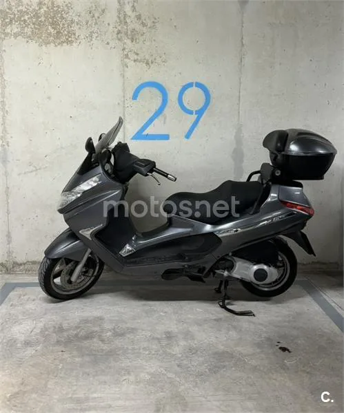 Piaggio X8 STREET 250 – Vista 5