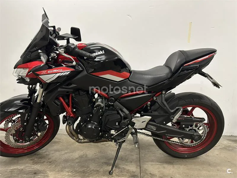 Kawasaki Z650 – Vista 2