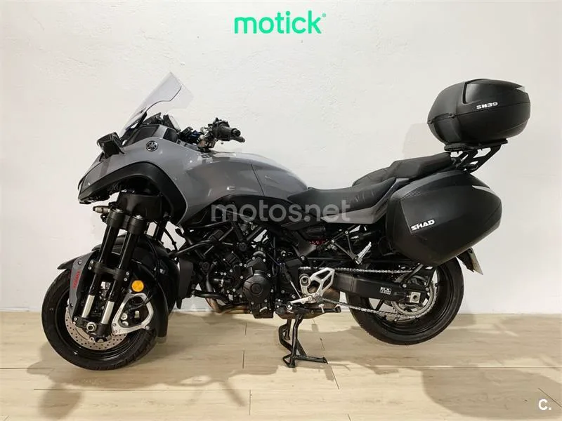 Yamaha Niken – Vista 5