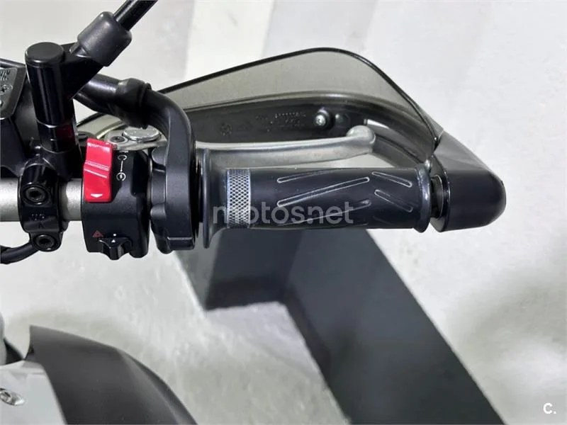 Yamaha MT-07 – Vista 12