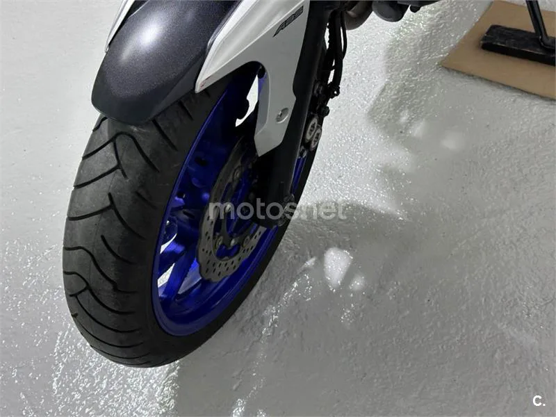 Yamaha MT-07 – Vista 18
