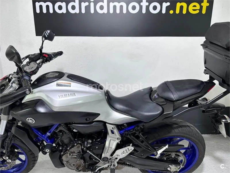 Yamaha MT-07 – Vista 7