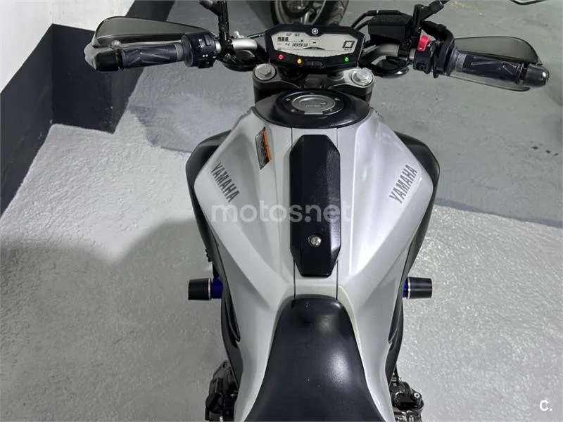 Yamaha MT-07 – Vista 9
