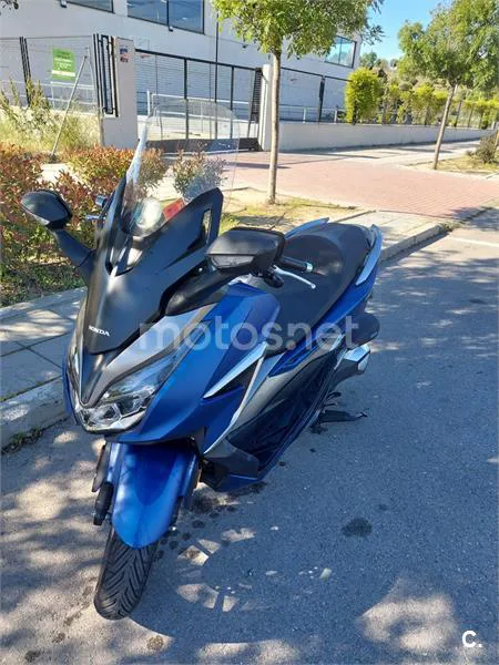 Honda Forza 350 – Vista 2