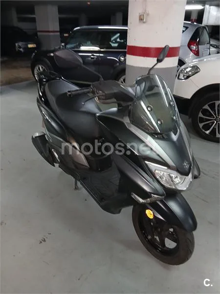 Suzuki Burgman Street 125 – Vista 3