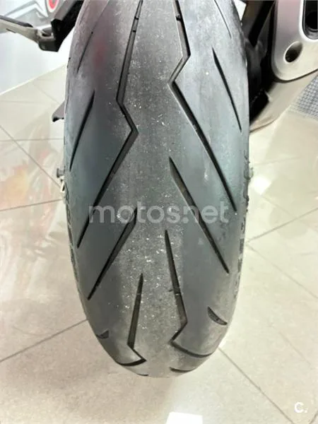 Ducati Monster 821 – Vista 12