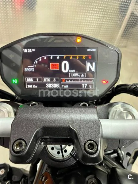 Ducati Monster 821 – Vista 10