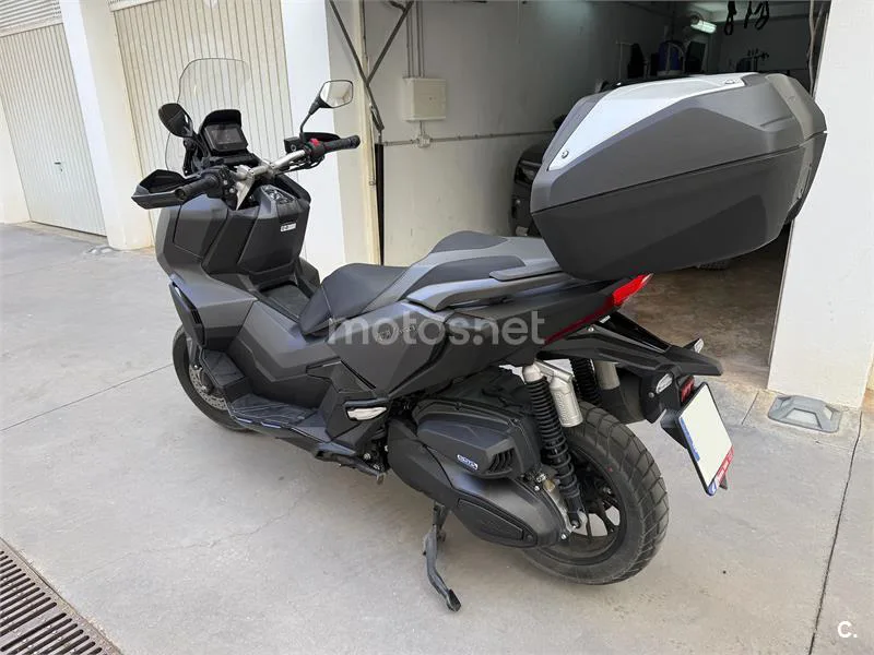 Honda ADV350 - Vista 6