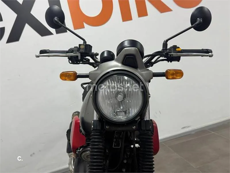Royal Enfield Scram 411 – Vista 9