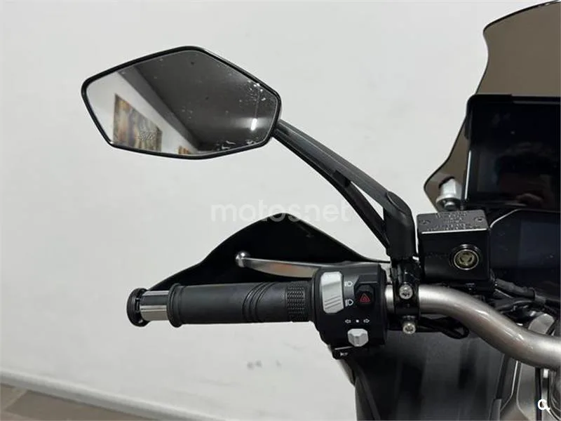 SYM ADX 300 – Vista 11