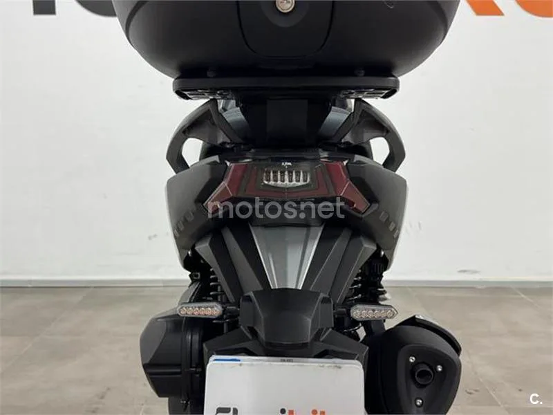 SYM ADX 300 – Vista 6
