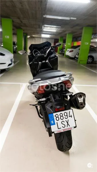 Yamaha TMAX – Vista 2