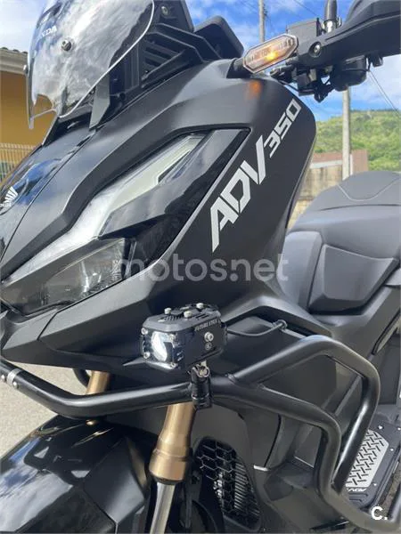 Honda ADV 350 – Vista 3
