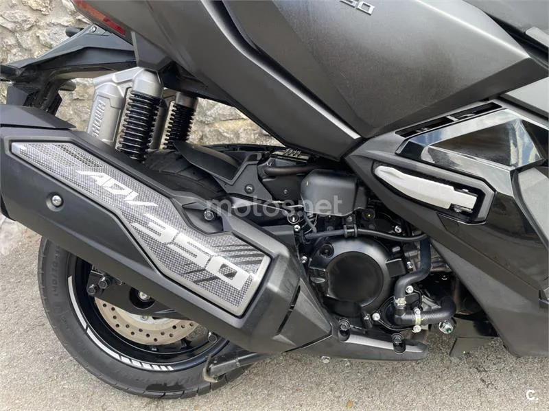 Honda ADV 350 – Vista 7