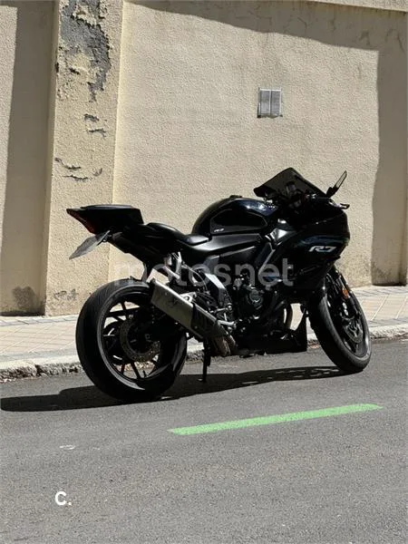 Yamaha R7 – Vista 2