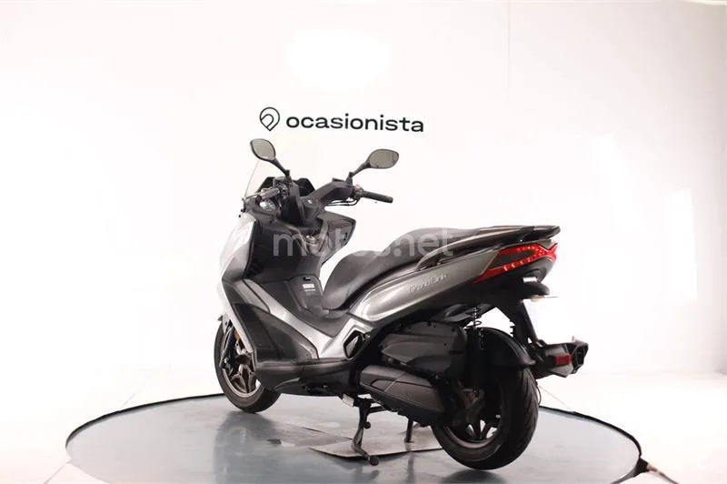 Kymco Grand Dink 300 – Vista 3