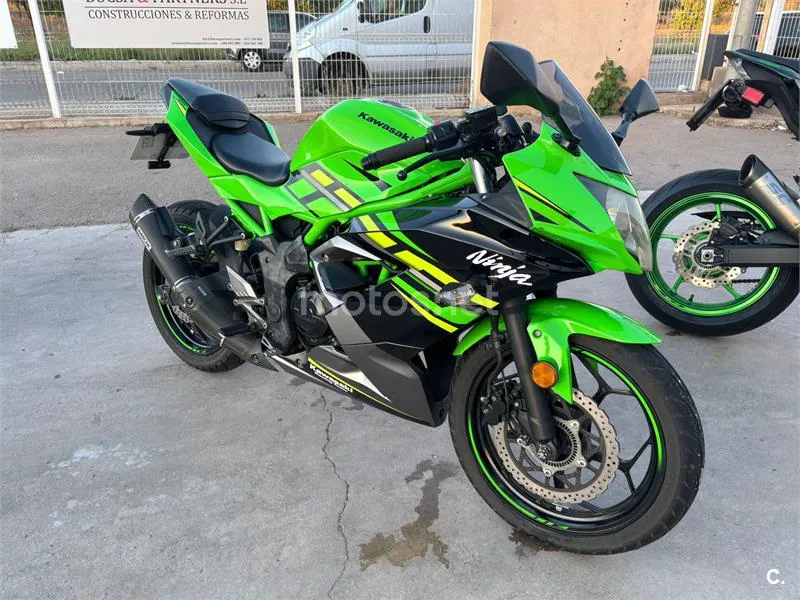 Kawasaki Ninja 125 - Vista 3