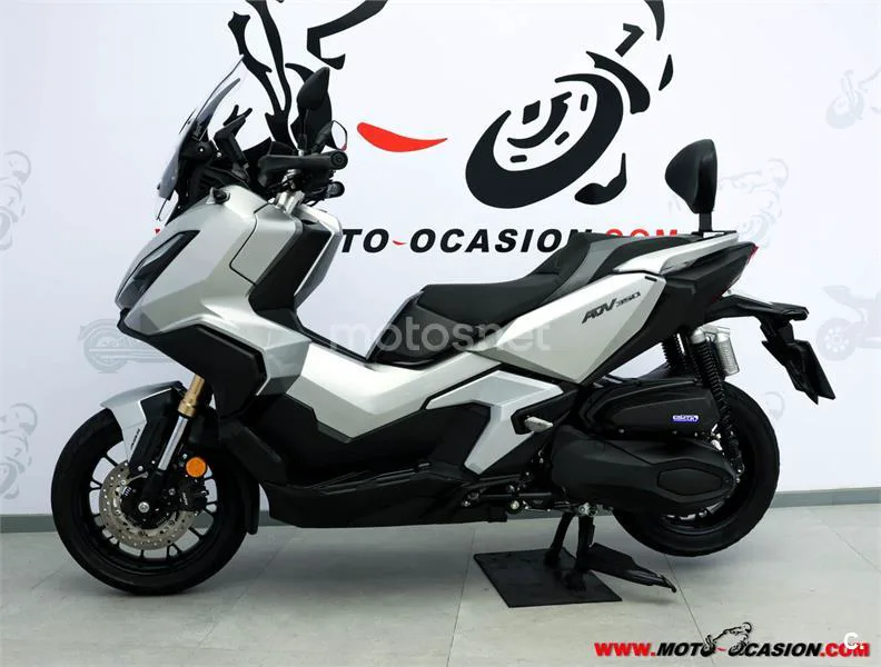 Honda ADV 350 – Vista 7