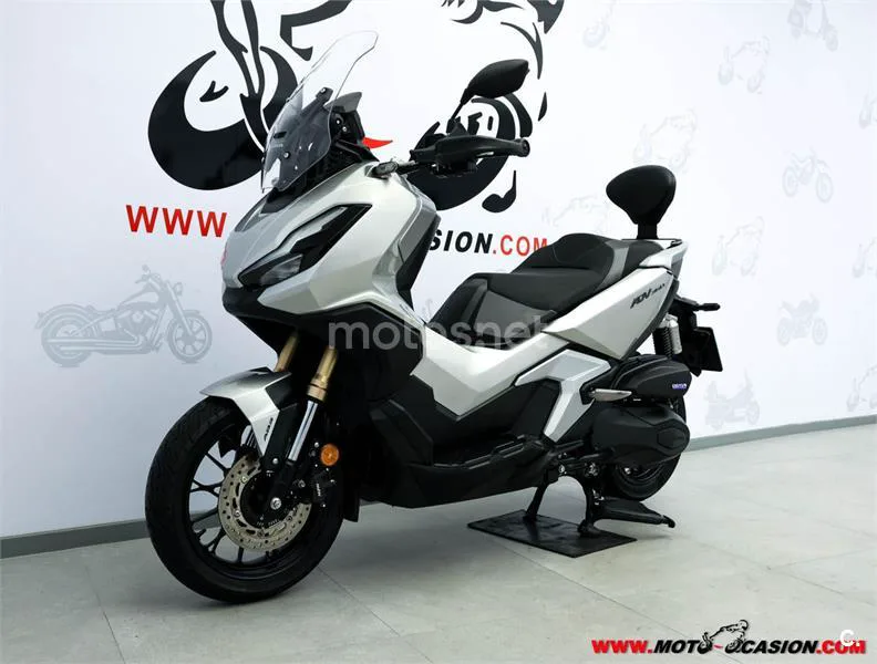 Honda ADV 350 – Vista 8