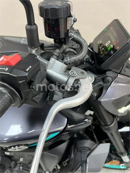 Yamaha MT-09 – Vista 20