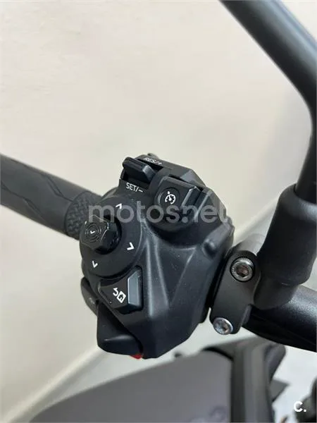 Yamaha MT-09 – Vista 22