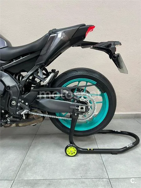 Yamaha MT-09 – Vista 27