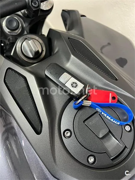 Yamaha MT-09 – Vista 28