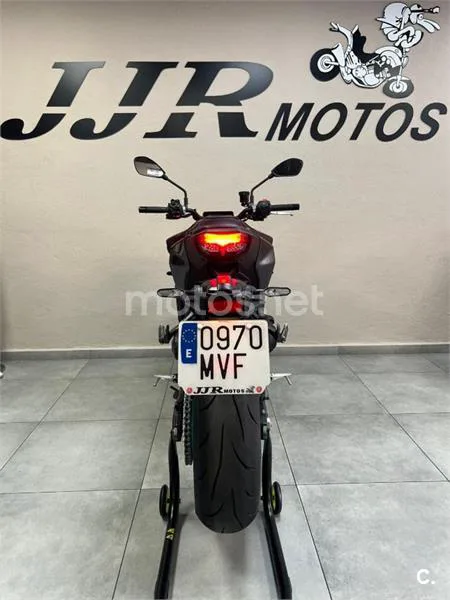 Yamaha MT-09 – Vista 5